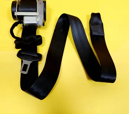 Seat Ibiza IV (6J,6P) Front seatbelt 047152