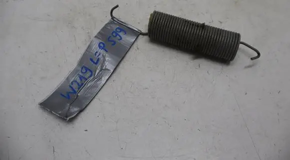 Mercedes-Benz CLS C219 Tailgate/trunk/boot tension spring