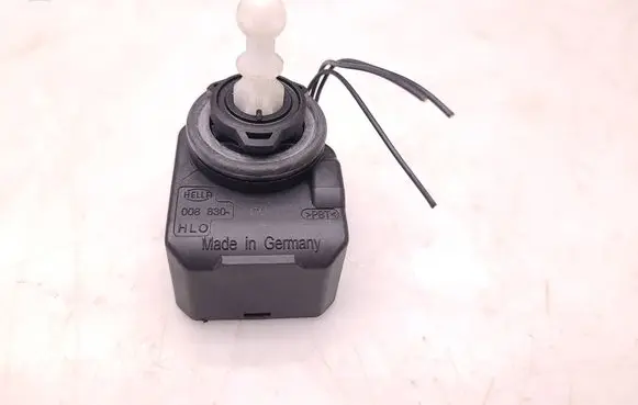 Volkswagen Crafter Headlight level adjustment motor 008830