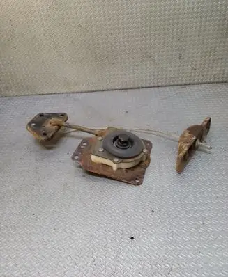 KIA Carnival Spare wheel mounting bracket 