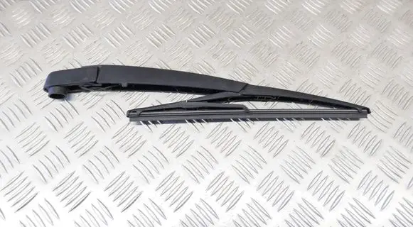 Nissan Juke II F16 Rear wiper blade arm 