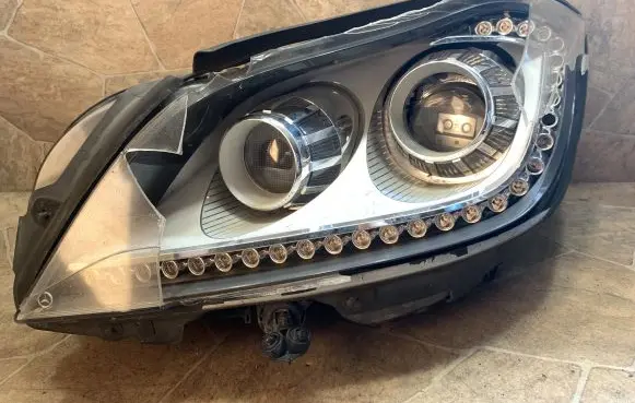 Mercedes-Benz CLS C218 X218 Headlight/headlamp A2188208561