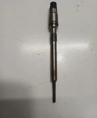 Volkswagen PASSAT B8 Glow plug 03L905061H