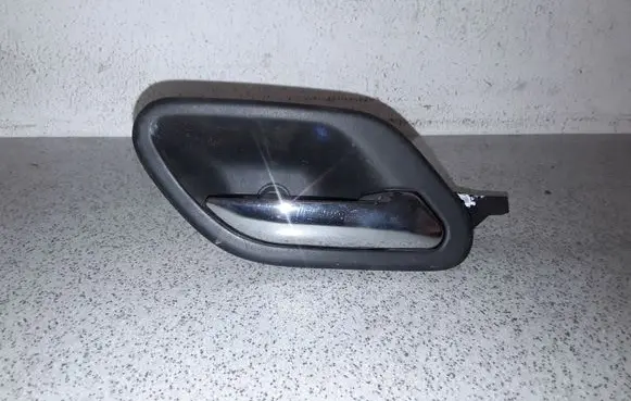 BMW 5 E39 Front door interior handle 8226050