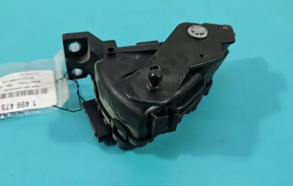 Accelerator throttle pedal