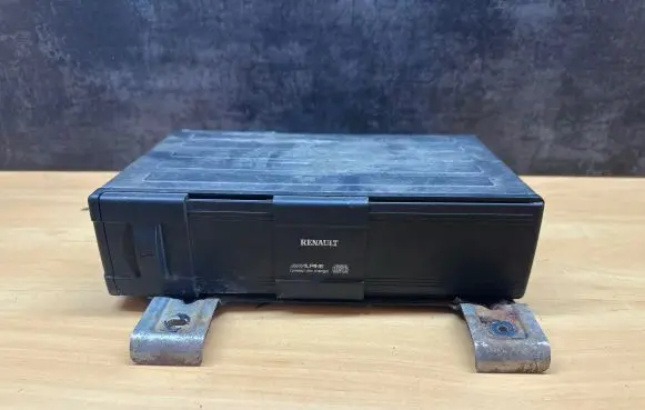 Renault Clio II CD/DVD changer 7700425878 96139100 0800