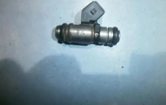 Mercedes-Benz A W168 Fuel injector iwp071