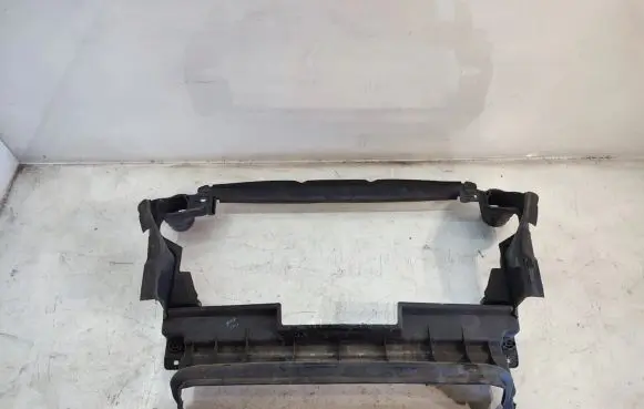 Mercedes-Benz ML W164 Radiator trim 1645000116