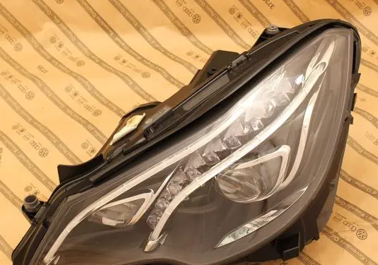 Mercedes-Benz E C207 W207 Headlight/headlamp A2079063900KZ