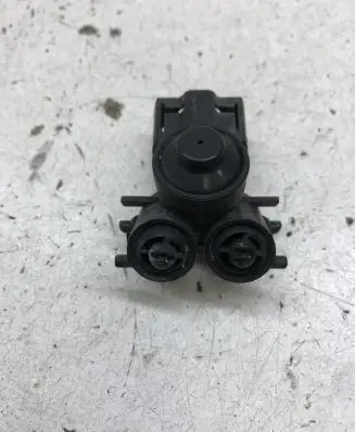 Chrysler Grand Voyager IV Headlight washer spray nozzle