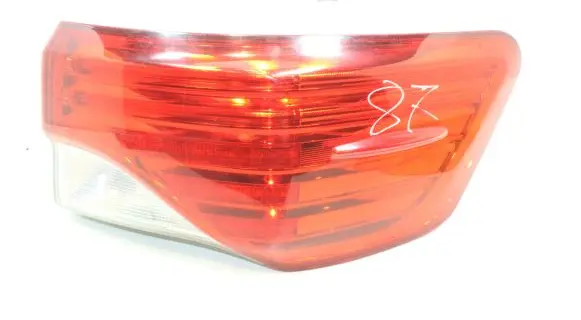 Toyota Avensis T270 Rear/tail lights