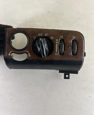 Chrysler Grand Voyager IV Light switch 04685532 9575541G