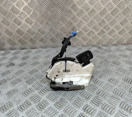 Seat Leon (5F) Rear door lock 5K4839015AE