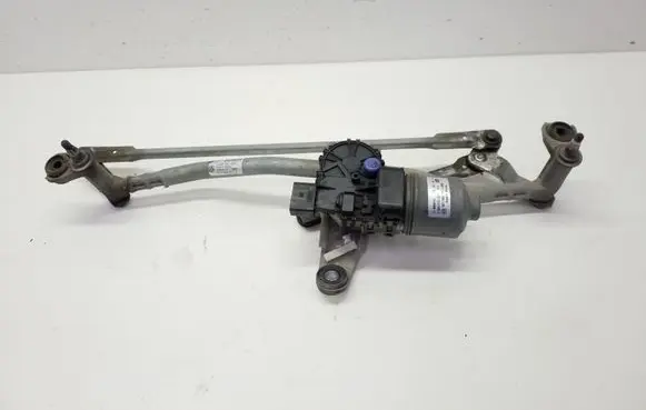Volkswagen Jetta VI Front wiper linkage and motor 5C7955119A 5C7955023D