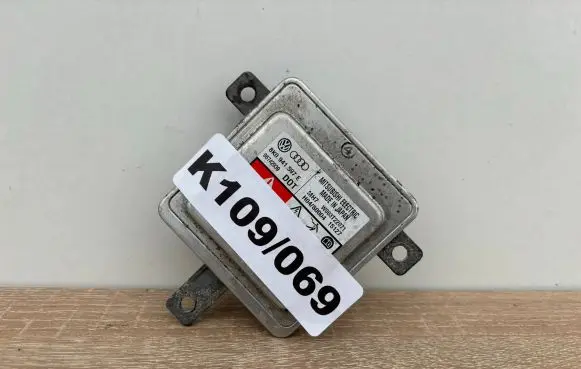 Audi A4 S4 B8 8K LED ballast control module 8K0941597E
