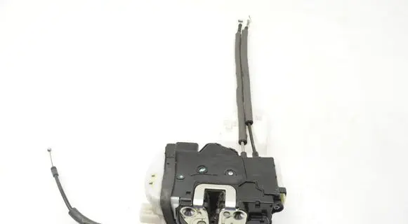 Hyundai ix35 Front door lock 813102Y010