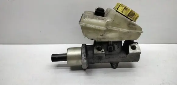 Master brake cylinder