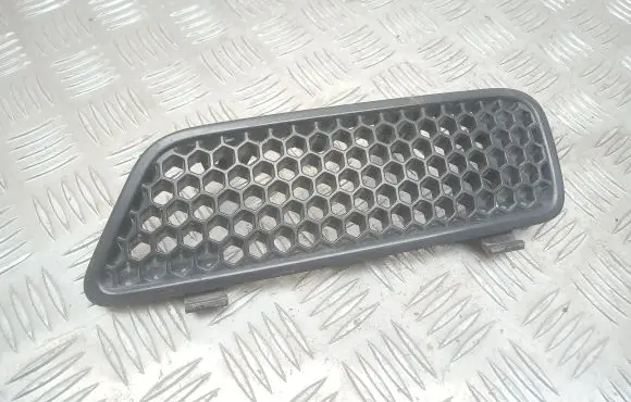 Renault Scenic I Front bumper upper radiator grill 7700428466