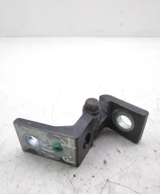 Skoda Octavia Mk2 (1Z) Front door upper hinge