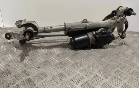Honda CR-V Front wiper linkage and motor 2323A5429