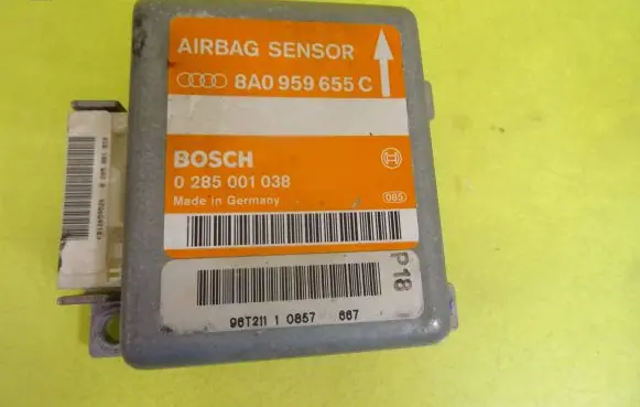 Audi A4 S4 B5 8D Airbag control unit/module 8A0959655C 0285001038