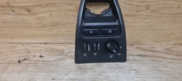 Volvo XC90 Light switch 8685432