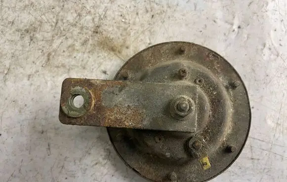Nissan Patrol Y61 Horn signal