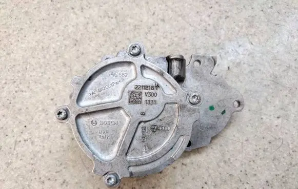 Audi A6 S6 C8 4K Vacuum pump 05L145100B09A 05L145100B