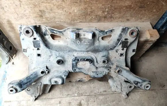 Peugeot 508 RXH Front subframe