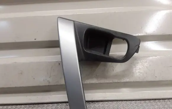 Nissan Qashqai Front door interior handle trim 80950JD000