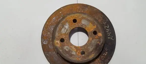 Ford Focus Rear brake disc neventiliuojamas