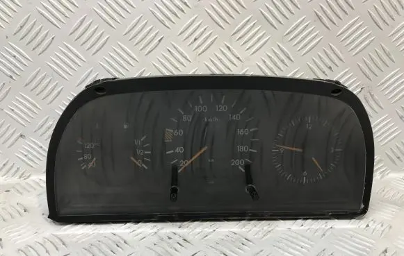 Mercedes-Benz Vito Viano W638 Speedometer (instrument cluster) 0005428401