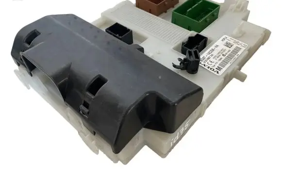 Volvo XC70 Fuse module BG9T14C256HA 31314867AA 3659AF01125TP