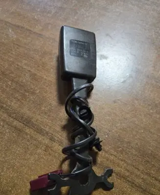 Ford Mondeo MK IV Front seatbelt buckle 7G9N61209AC