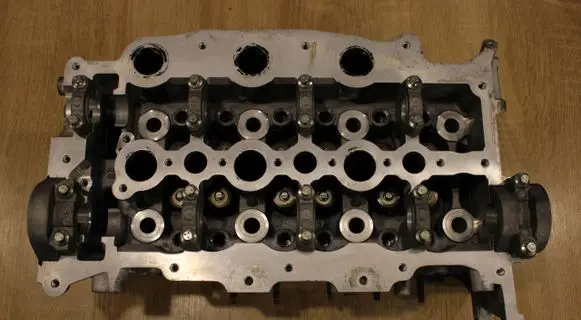 Citroen C6 Engine head 4R8Q6090AH