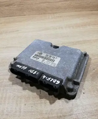 Volkswagen Golf IV Engine control unit/module ECU 038906018D 0281001611