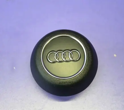 Steering wheel airbag