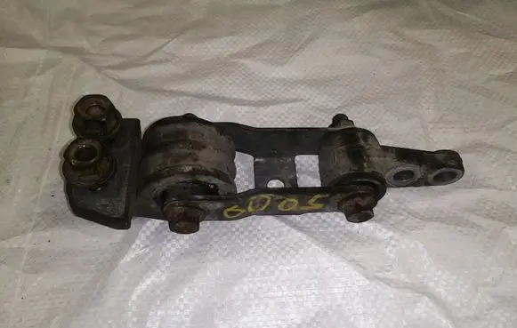 Volvo S60 Gearbox mount