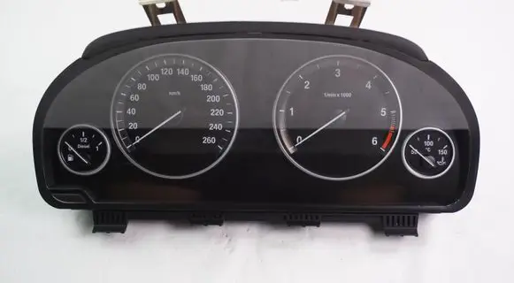 BMW 5 F10 F11 Speedometer (instrument cluster) 9339895