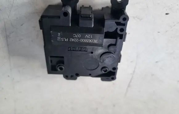 Toyota Yaris Cross A/C air flow flap actuator/motor 0638002242
