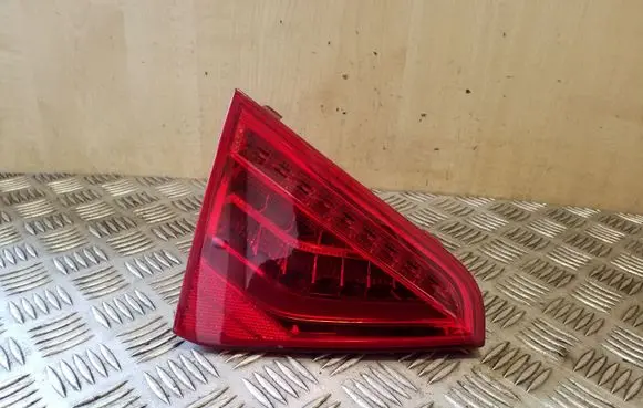 Audi S5 Facelift Tailgate rear/tail lights 8T0945093C