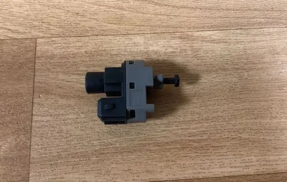 Ford Mondeo Mk III Brake pedal sensor switch 1S7T13480AA