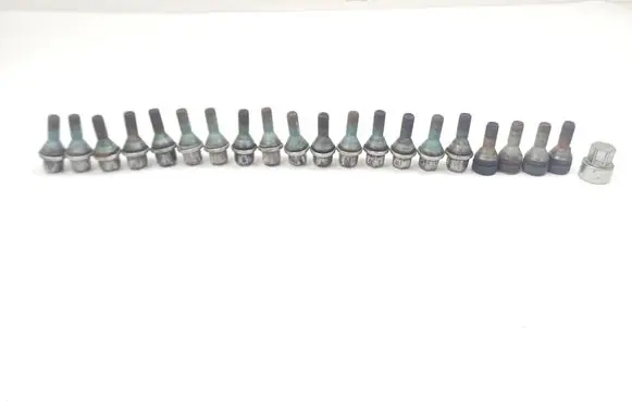 Jeep Cherokee Nuts/bolts 