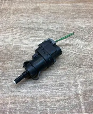 Land Rover Freelander 2 - LR2 Brake pedal sensor switch 3M5T13480AB WithPlug