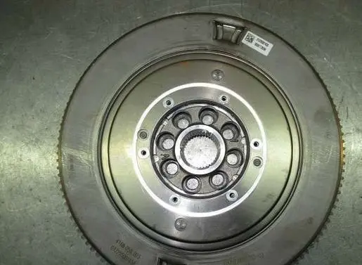 BMW 2 F22 F23 Dual mass flywheel 8690203T