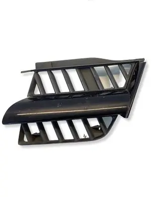 Mitsubishi Outlander Front bumper upper radiator grill MN175977