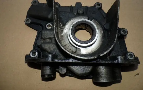 Alfa Romeo 159 Oil pump 55295499