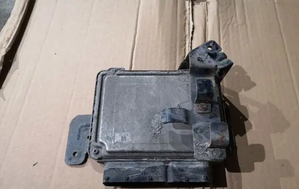 Saab 9-3 Ver2 Engine control unit/module 0281001693