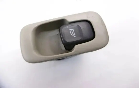 Volvo S80 Electric window control switch 9476697