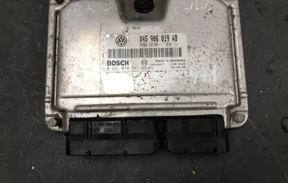 Volkswagen Polo III 6N 6N2 6NF Engine control unit/module 045906019AB